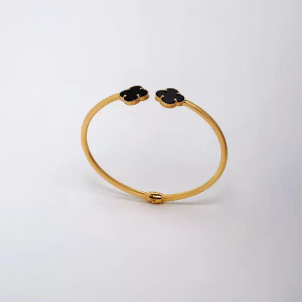 14K Yellow Gold Black Clover Bracelet