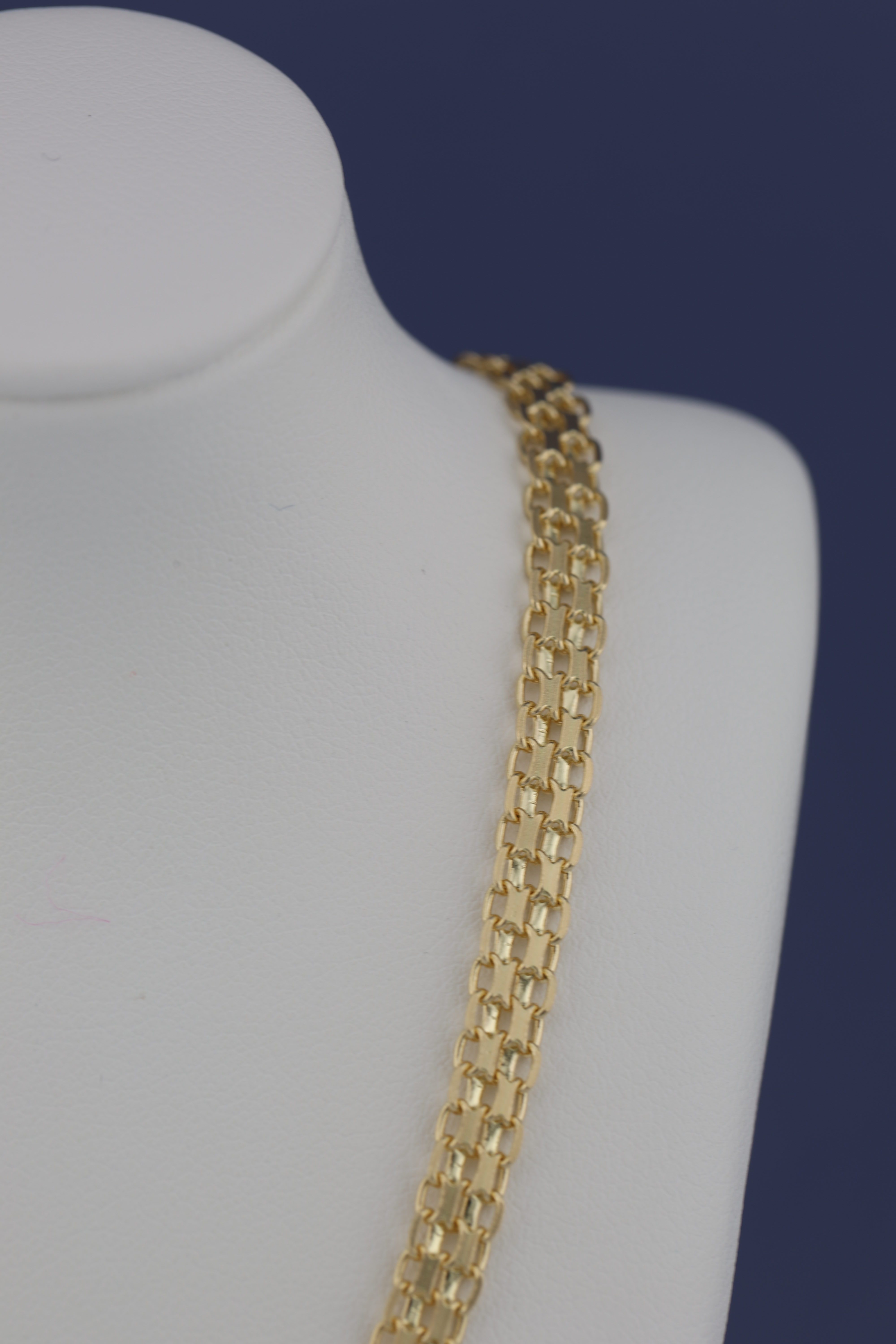 18K Bismark Link Chain - Image 2
